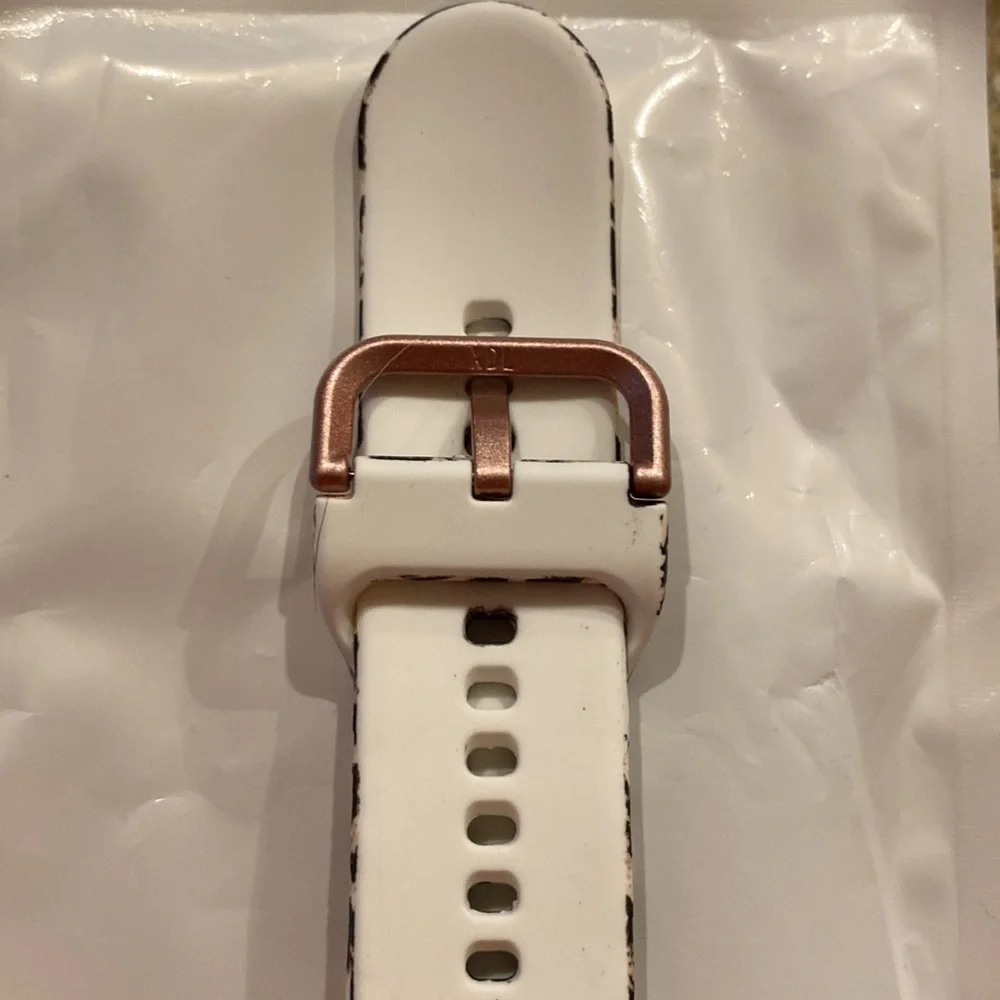 🆕Replacement Silicone Watch Band for FitBit Versa NWOT: Animal Print
